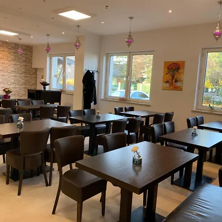 Rheinischer Hof Apartahotel 2*